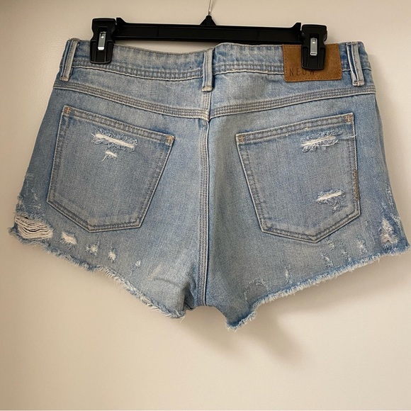 NEUW Shorts - Picture 2 of 3